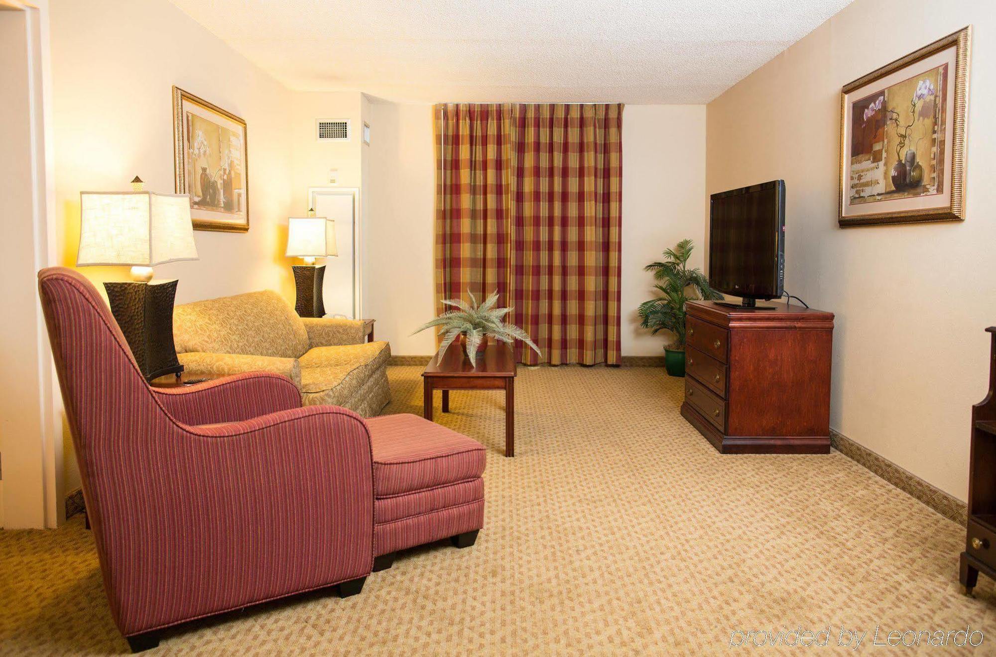 Hampton Inn Columbus-North Exterior photo